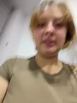 CharlotteUwU   online show from May 24, 1:48 am