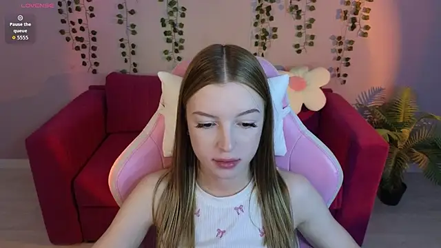 Eva Th0mpson online show from June 24, 3:27 am