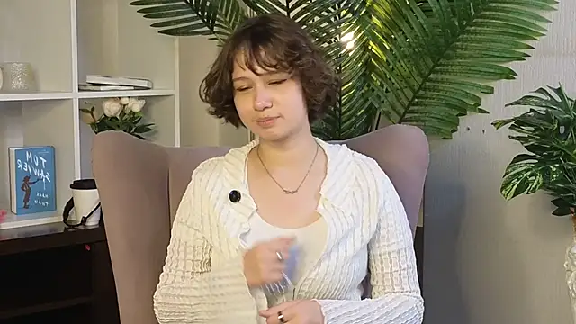JustaAleyandrez online show from May 6, 12:53 pm