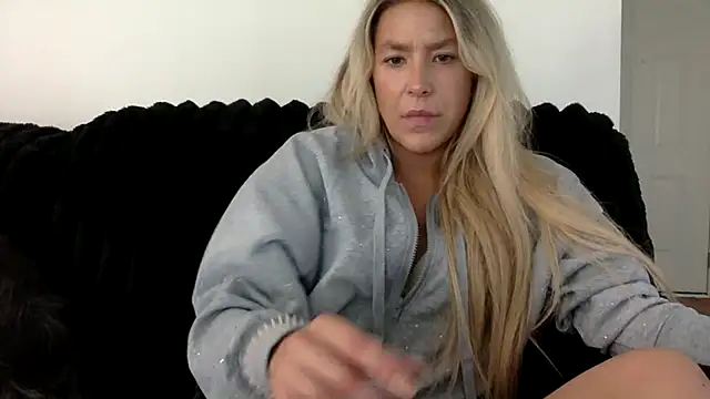 Misss alyssaaa online show from May 20, 3:09 pm