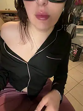 Bonny 25 online show from May 9, 11:51 pm
