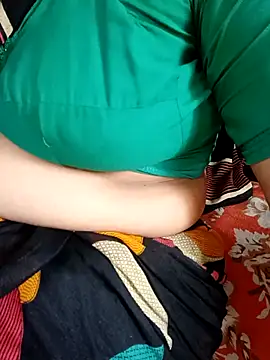 minadixit17 online show from May 22, 5:16 am