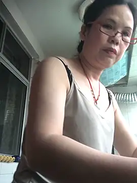 nidejiejie online show from June 12, 3:47 am