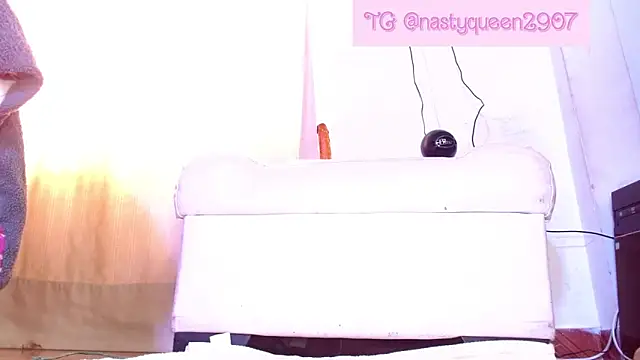 Nasty Roxxane online show from May 20, 6:49 pm