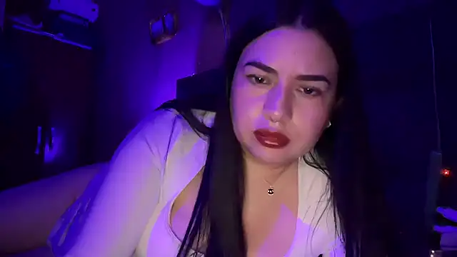 gigi333336 online show from June 6, 4:57 pm