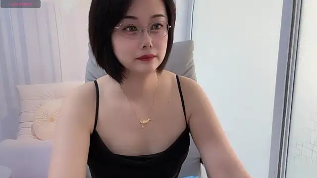 Naomi Z online show from May 31, 11:17 pm
