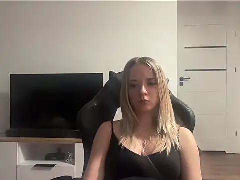 SisiBunny online show from May 21, 7:12 pm
