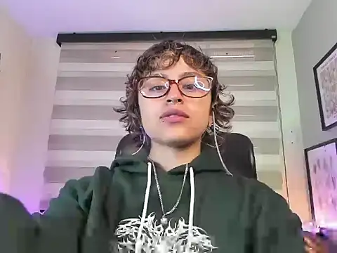 Lusiana   online show from May 20, 12:02 pm