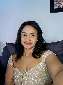 mell0102 online show from June 26, 1:01 pm