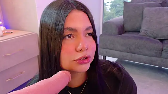 Eva-Apple online show from July 28, 8:01 pm