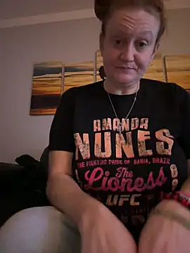 Kellilyn10 online show from June 15, 5:40 am