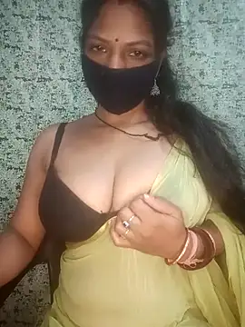 Juli 80 online show from June 11, 2:53 am