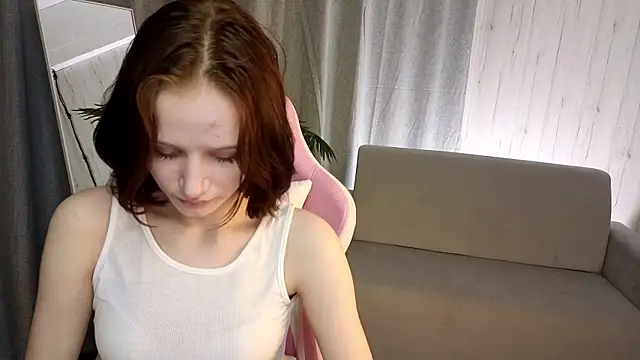AliceJohansone online show from May 18, 4:07 am