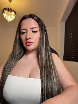 SophiePale online show from May 8, 5:05 pm