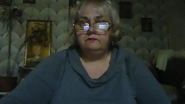 MarinaFarina53 online show from May 24, 3:55 pm