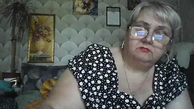 MarinaFarina53 online show from July 6, 3:14 pm