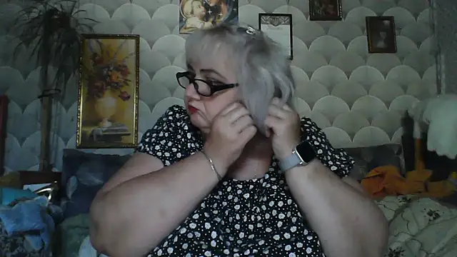 MarinaFarina53 online show from July 5, 4:40 am