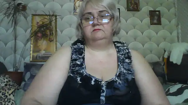 MarinaFarina53 online show from May 22, 6:00 am