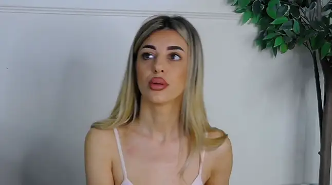 IvyLustt online show from June 16, 5:30 am