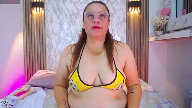 Eva Owen  online show from May 11, 12:40 pm