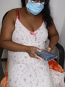Xbees CT online show from July 4, 3:57 am