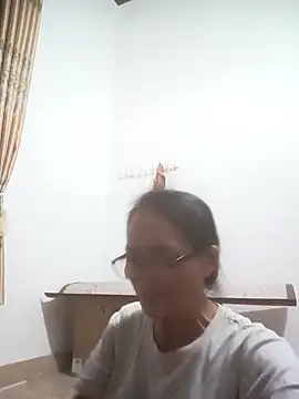 Vieekee online show from May 12, 4:13 pm