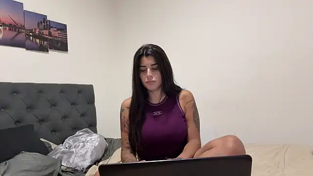 victorialove23 online show from May 22, 7:23 pm