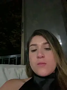 IsabelleMilan online show from June 25, 5:12 am