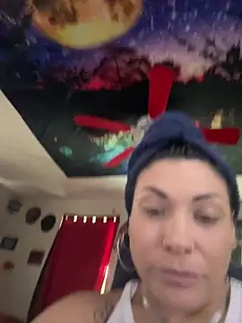 VaddaF0Xxx online show from May 25, 5:34 pm