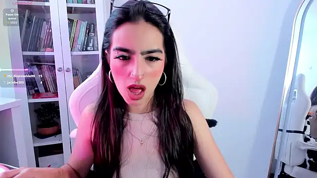 AgathaBlair online show from May 24, 7:13 pm