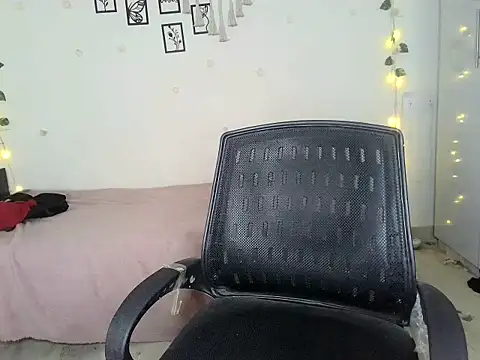 EVA Jacks online show from July 4, 9:21 pm