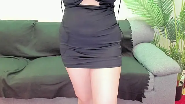 VivianneNicole online show from May 16, 7:35 pm