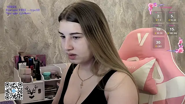 softiekitty online show from May 18, 3:18 pm