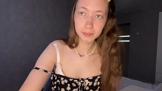 Emily Mur  online show from May 25, 5:06 am