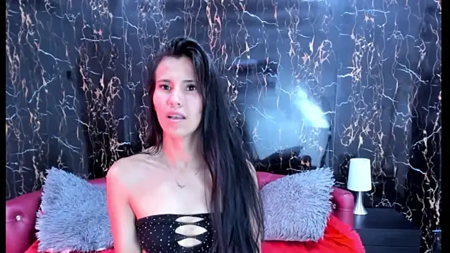 Annitarogers  online show from May 16, 10:36 am