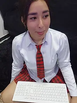 MiaReinig09 online show from May 17, 5:56 pm