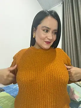 rousee69  online show from May 26, 2:11 am