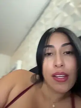 areviklusine1 online show from June 11, 9:33 pm