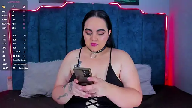 annie sweetx online show from May 17, 9:03 pm