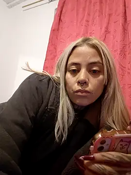 sofigirlgold online show from May 16, 9:12 am