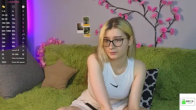 HellyCherry online show from May 22, 7:34 pm