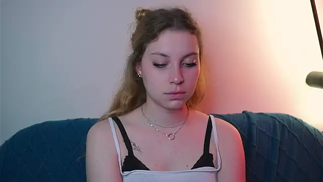 Sairallyn online show from May 27, 1:57 am