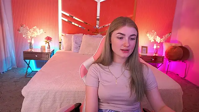 Lolly Rosee online show from May 26, 1:43 pm