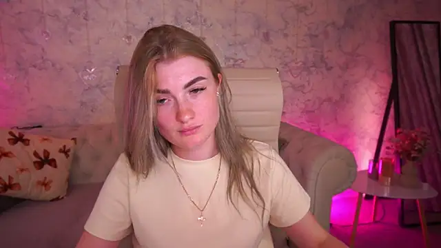 Lolly Rosee online show from May 20, 10:34 am