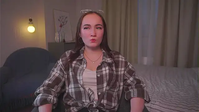 ChanellMinacci online show from May 25, 5:34 pm