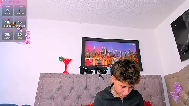 Taylor Rossy online show from May 20, 7:33 pm