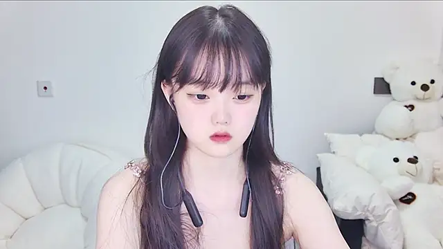 Evil-Bunny007 online show from July 8, 1:57 pm
