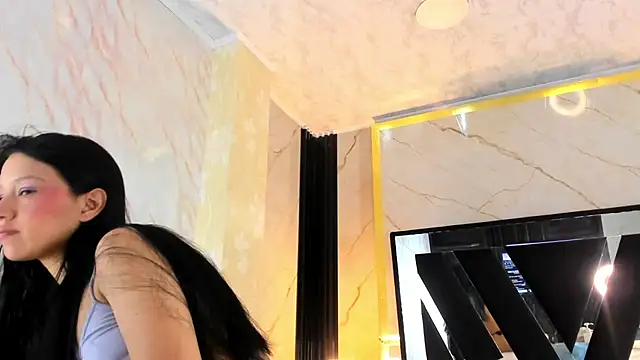 SophiieCalloway1 online show from May 21, 2:26 pm