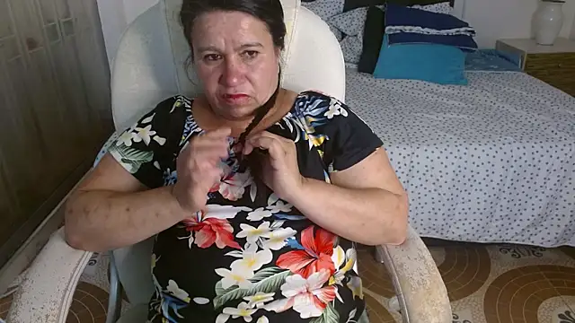 evelin 12  online show from May 26, 2:16 pm