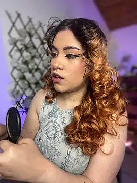 NikkiNix online show from May 19, 1:07 pm